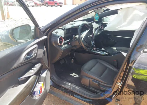 2024 Chevrolet Trax Fwd 2Rs z USA, uszkodzony, nr VIN KL77LJE22RC035136